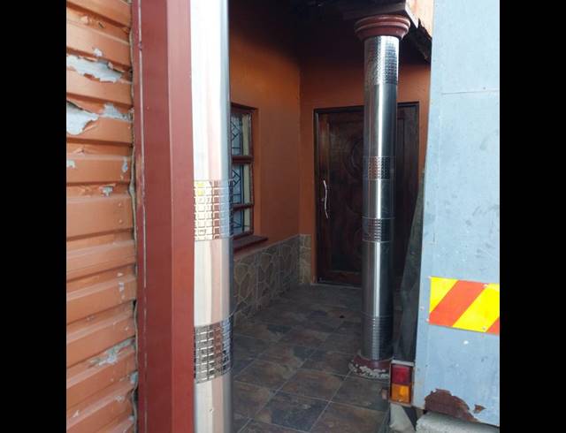 6 BEDROOM HOUSE FOR SALE IN PHOMOLONG